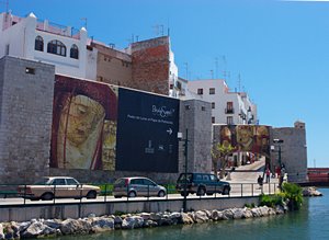 壁画の港