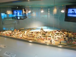八甲田丸の館内にある青森と青函連絡船の模型