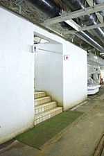 2007年現在、日本の鉄道でもっとも深いところにあるトイレ（竜飛海底駅）